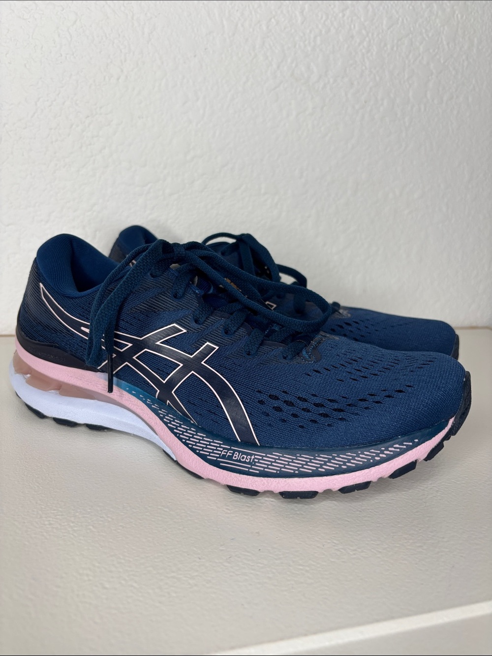 ASICS Gel Kayano 28 Women's Running Shoe 9 Wide Comfort Blue Pink